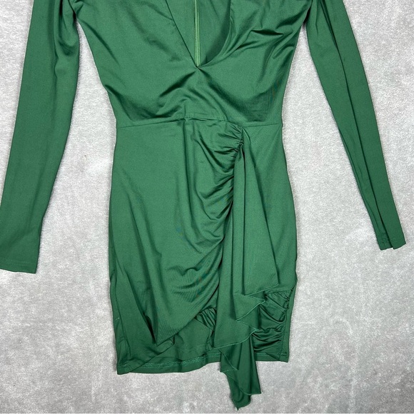 REVOLVE Dress Womens XS Superdown Martyna Deep V Emerald Classy Party Night Out - Picture 6 of 12